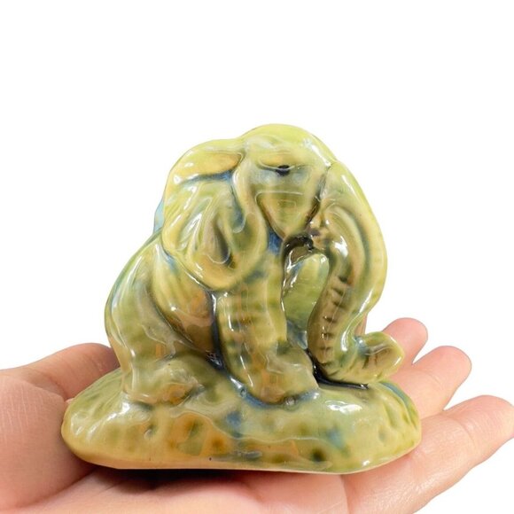 Vintage Majolica Style Pottery Green Elephant Vase Planter Drip Glaze Ceramic - Picture 12 of 15